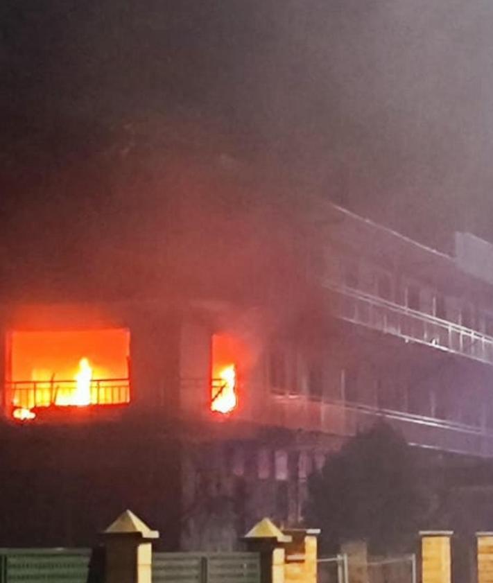 Imagen secundaria 2 - Se incendia una habitación del hotel Kanguro de Hospital de Órbigo