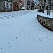 La nieve corta el tráfico para vehículos pesados entre León y Asturias en la N-630