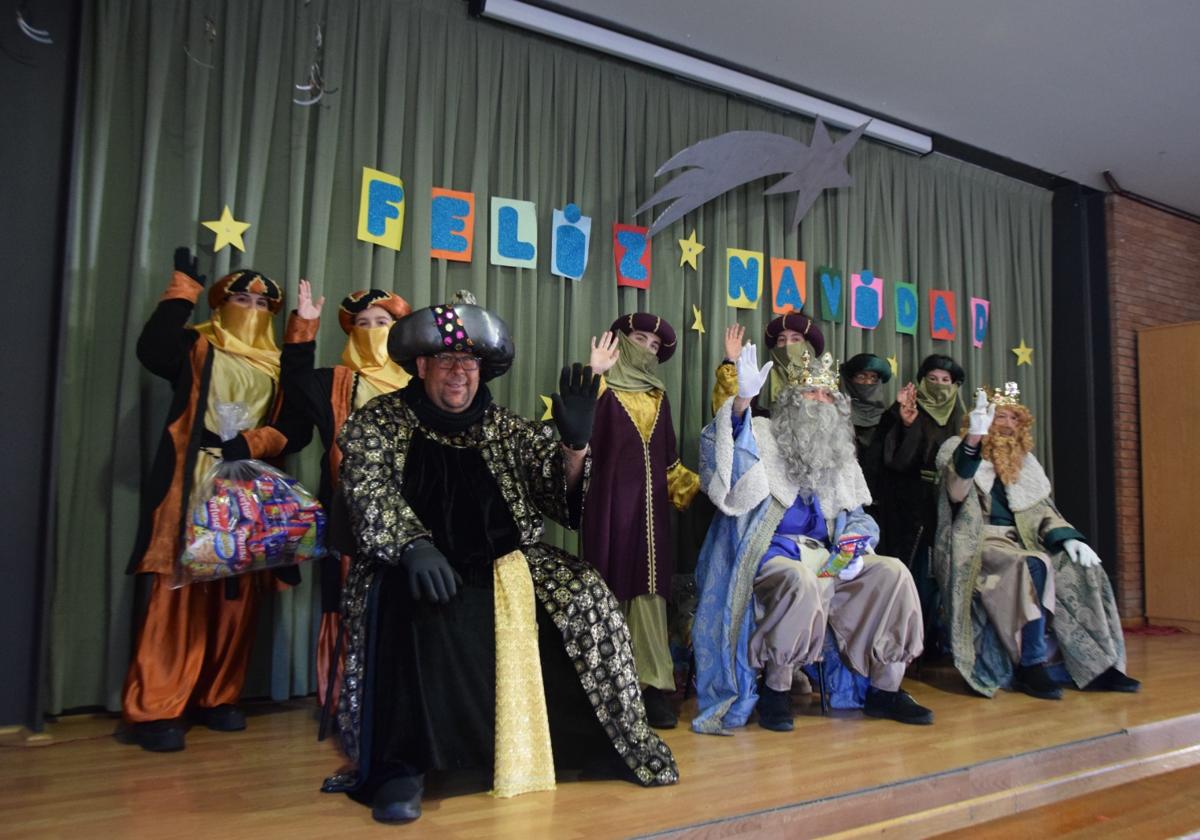 Imagen de los Reyes Magos la tarde del viernes en La Bañeza.