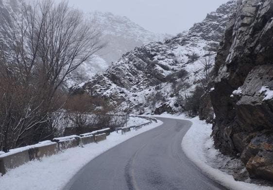 La nieve se deja notar en las carreteras, en este caso en La Vid.