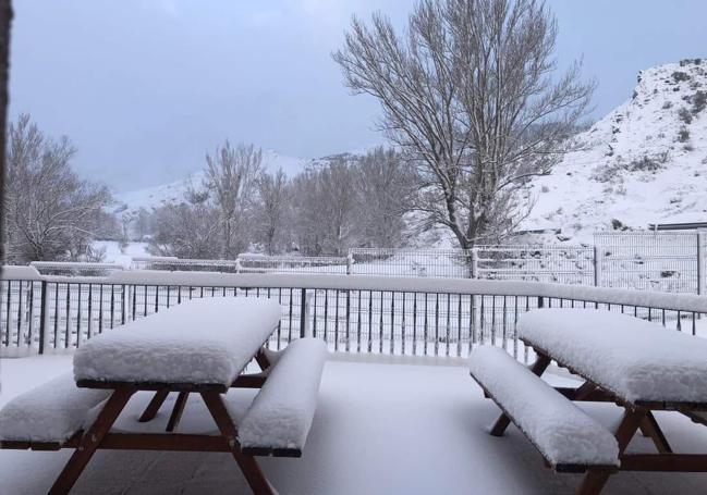 Nevada en Lugueros.