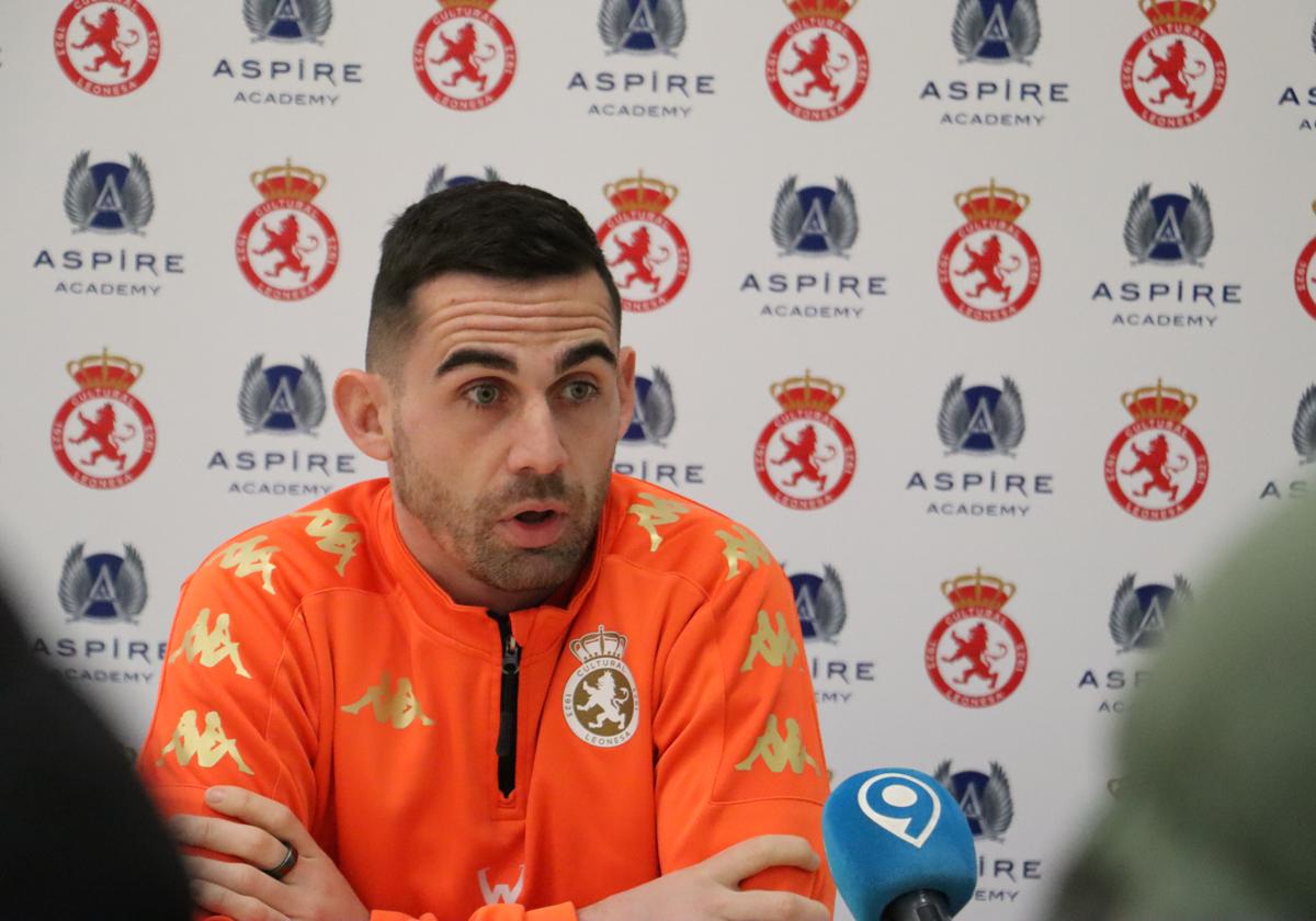 Quique Fornos durante la rueda de prensa de este martes en la previa del Cultu - Depor.