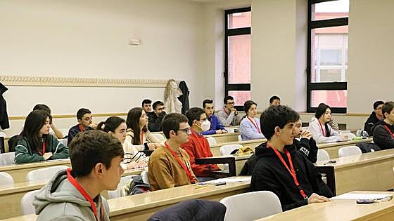 30 alumnos de secundaria compiten en León por ser los mejores en matemáticas