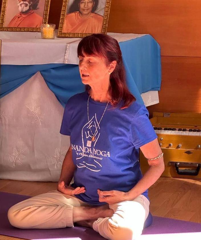 Imagen secundaria 2 - Ananda Yoga