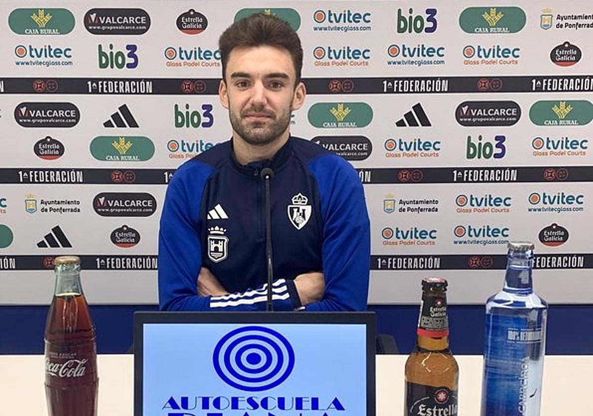 Andoni López, en la sala de prensa de El Toralín