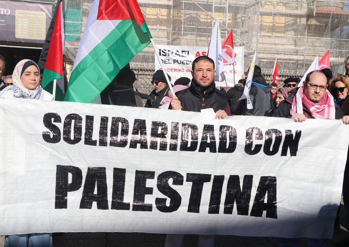 Imagen secundaria 1 - León exige un futuro para Palestina y el cese del «genocidio» que deja 23.000 muertos