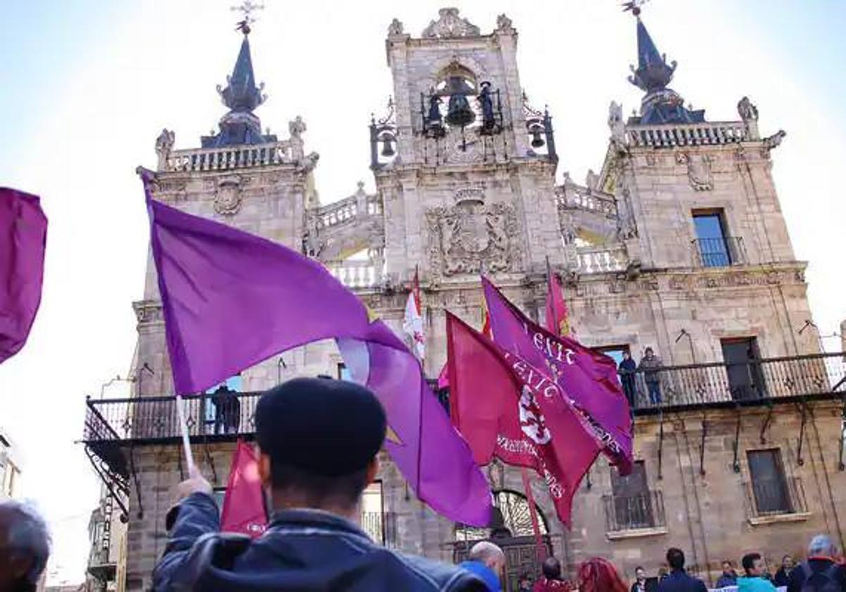 Manifestación del 4 de noviembre en Asotrga por la Ruta de la Plata.