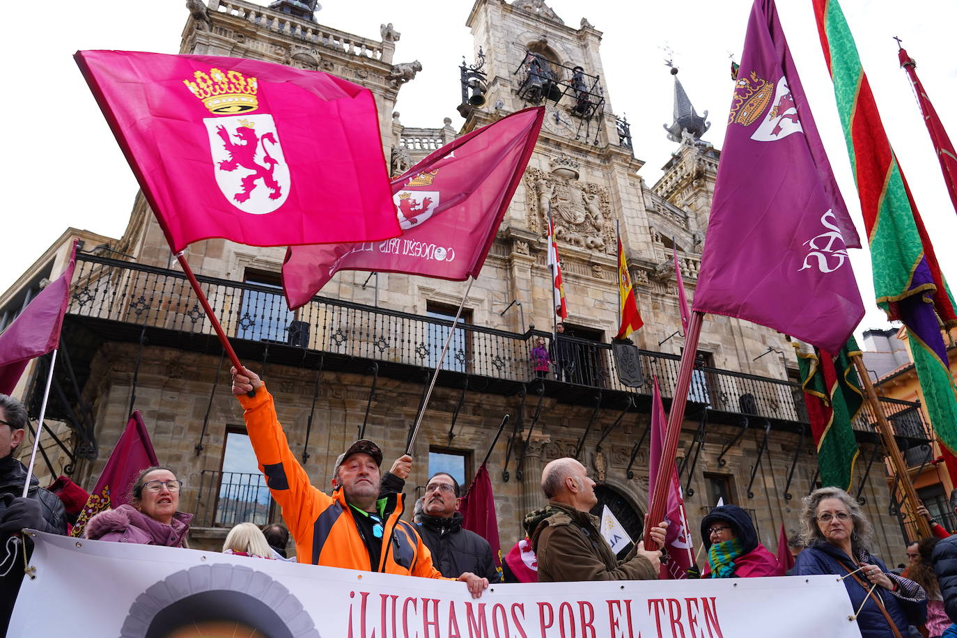 Concentración en Astorga por la reapertura de la ruta ferroviaria Vía de la Plata