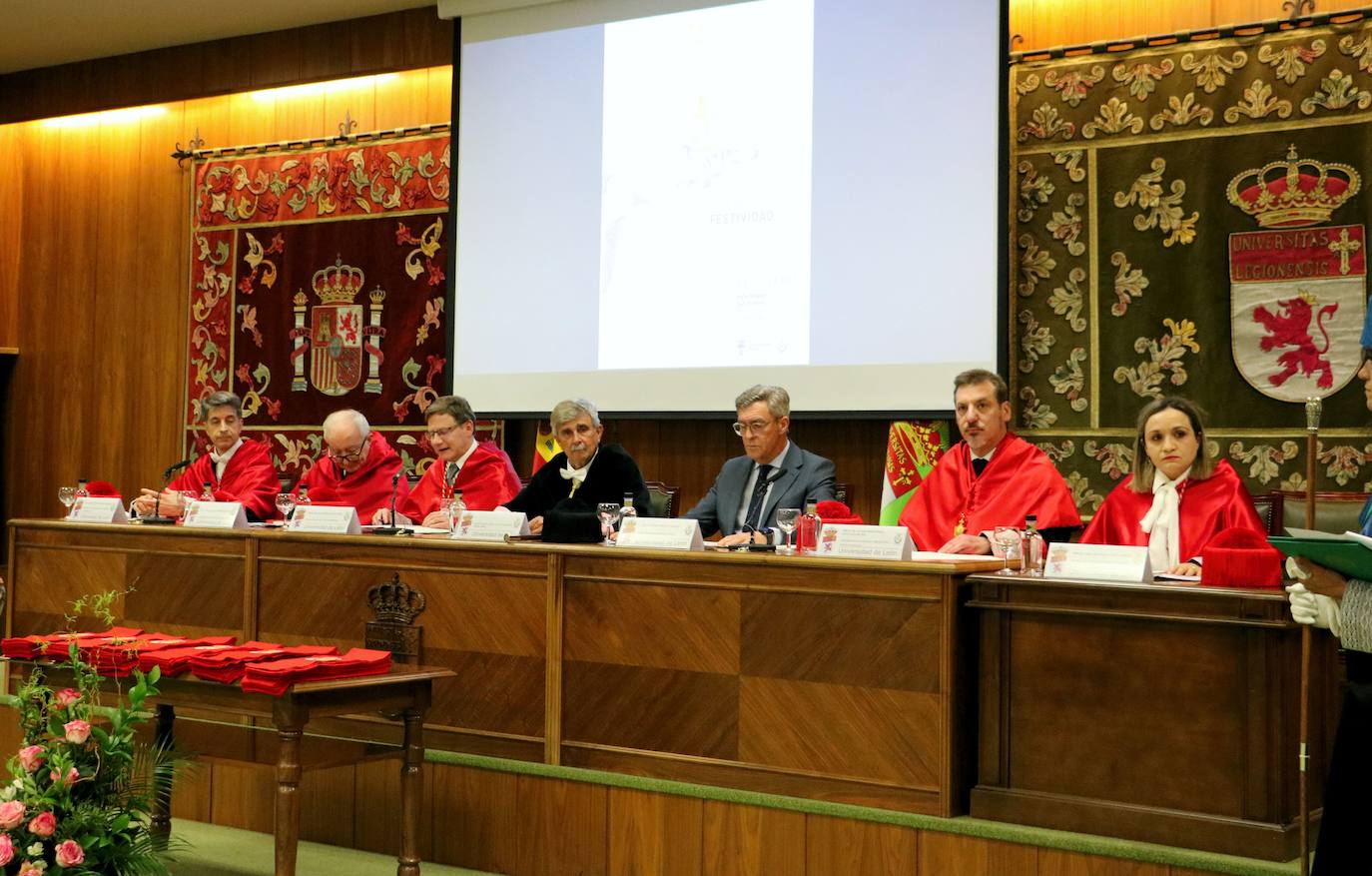 Graduación de Derecho en la Universidad de León