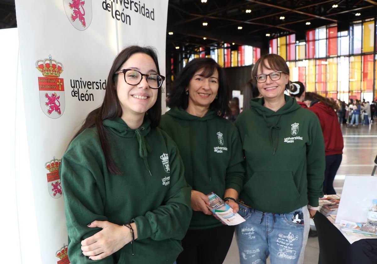 La Universidad de León en la feria de Unitour.