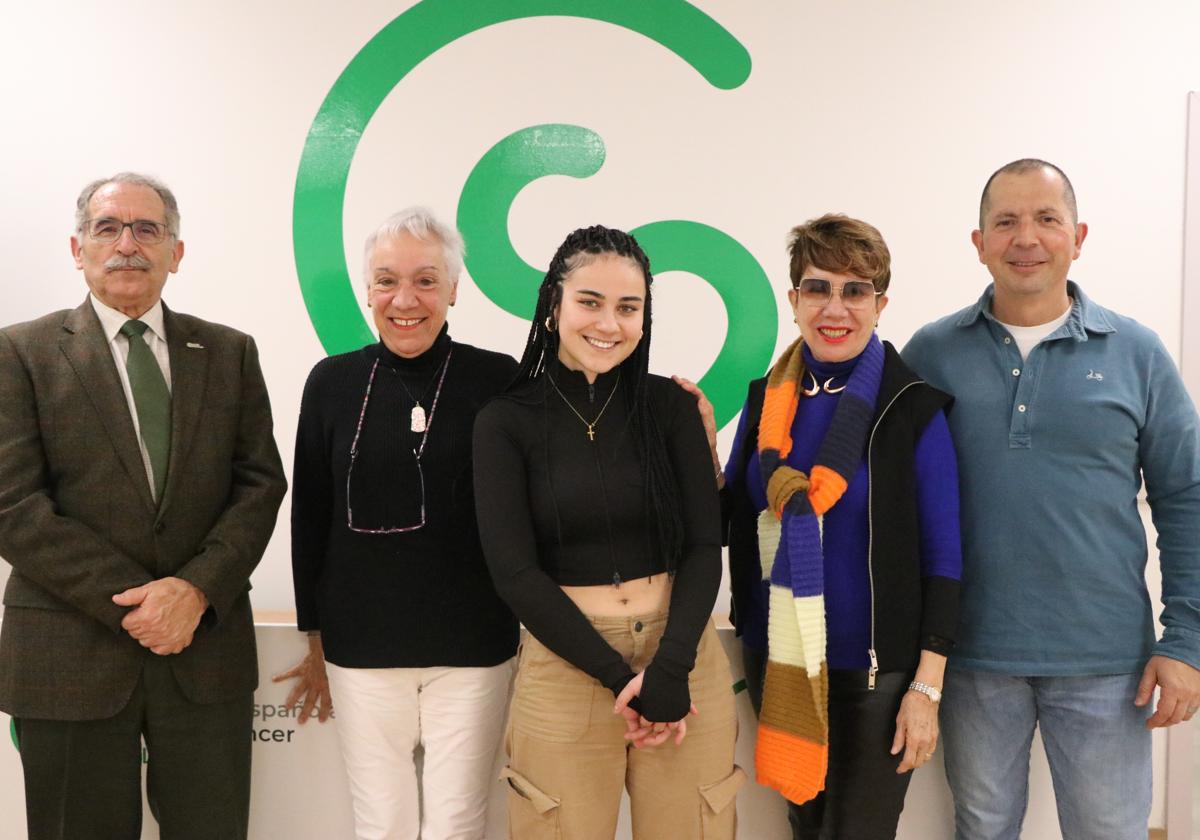 Estanislao, María, Rita, Teresa y Enrique, cinco vidas que han superado el cáncer en León.