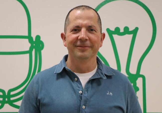 Enrique Reyero, superviviente de cáncer de laringe y cáncer de cuerda vocal.
