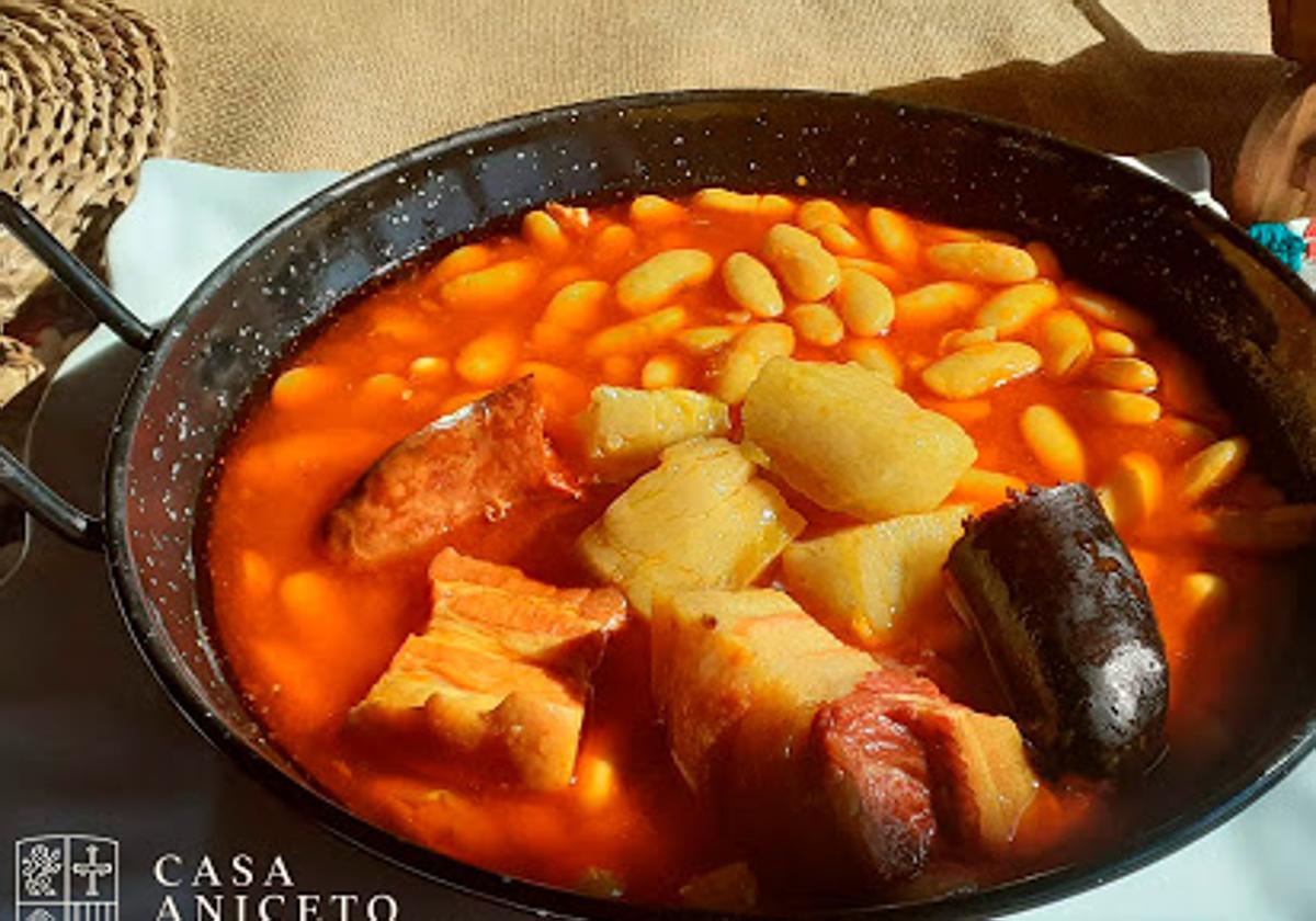 Fabada del restaurante que opta a este galardón.