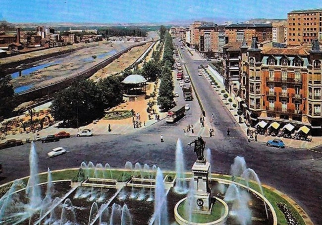 Glorieta de Guzmán el Bueno, Casa de los Picos y Paseo de la Condesa 1964.