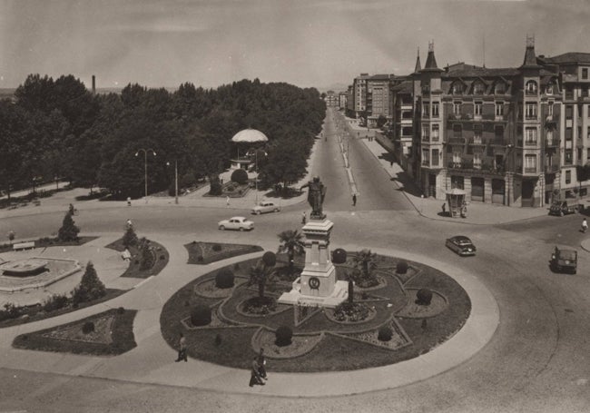 Glorieta de Guzmán el Bueno. Casa de los Picos y Paseo de la Condesa Sagasta.