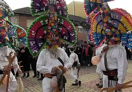 Imagen de los Antruejos de Llamas de la Ribera en 2023