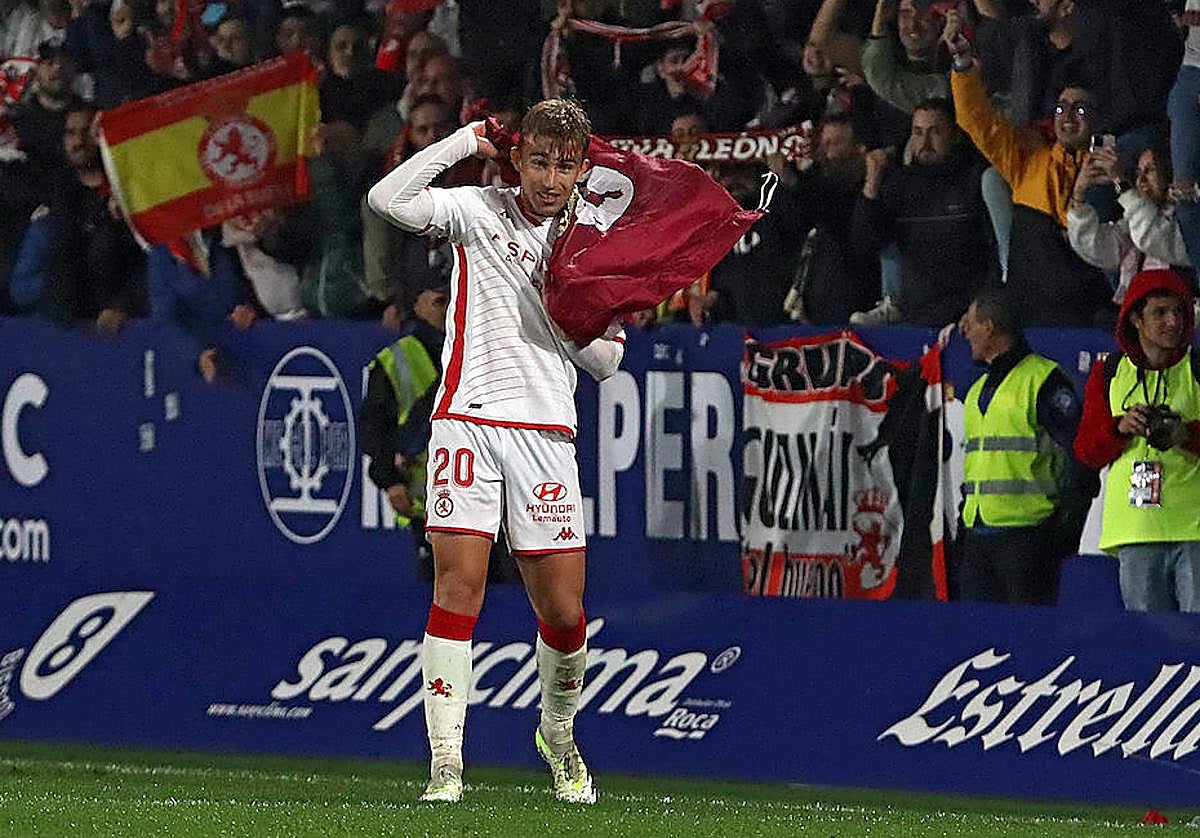 Rodri celebra el triunfo en El Toralín.