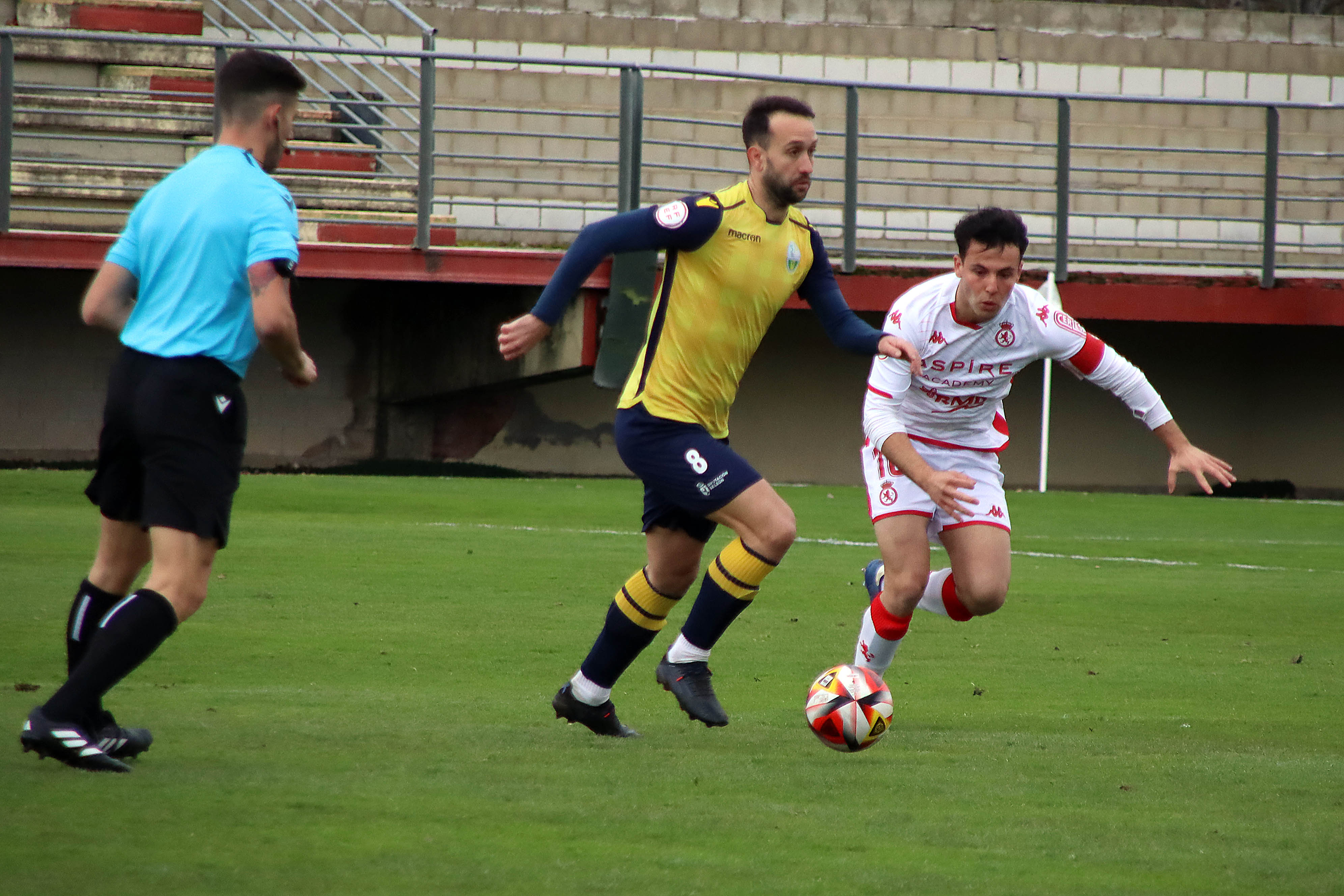 Las imágenes del derbi de Tercera: Júpiter 1 - 1 Virgen del Camino