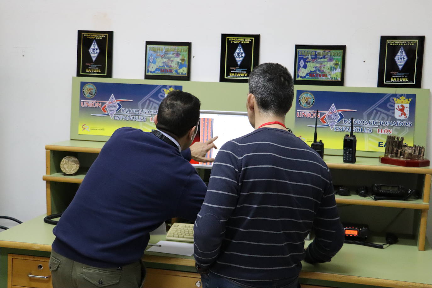 Los radioaficionados de León