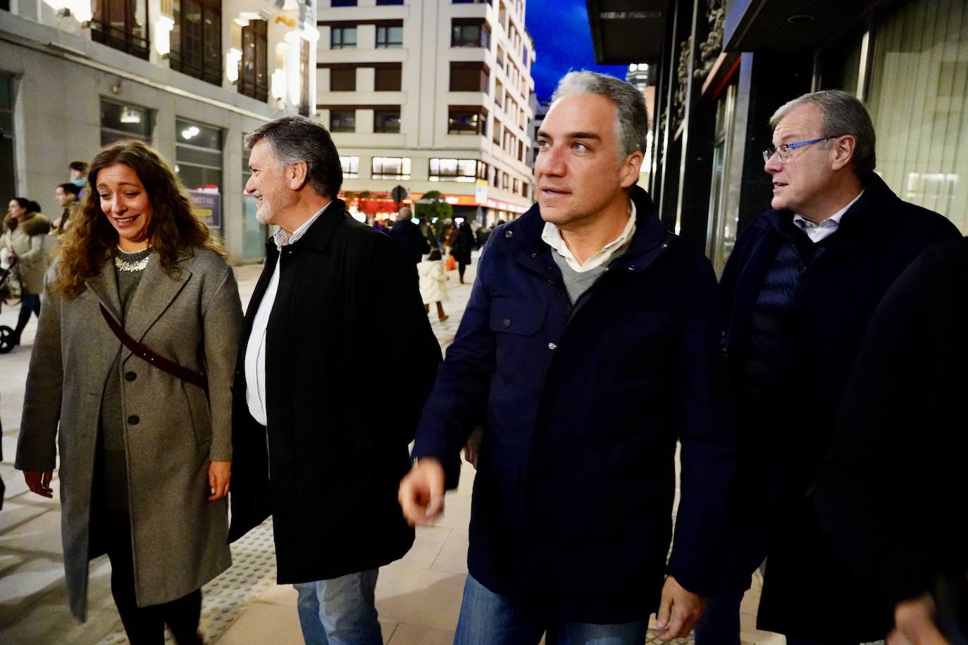 El vicesecretario de Política Autonómica y Municipal del Partido Popular, Elías Bendodo, mantiene un encuentro con la Junta Directiva provincial del partido, acompañado del secretario general del PPCyL, Francisco Vázquez, y la presidenta del PP de León, Ester Muñoz