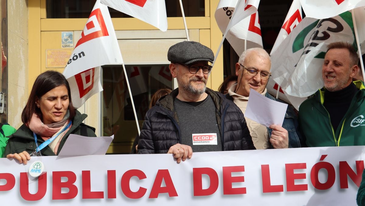 Concentración por la educación pública leonesa