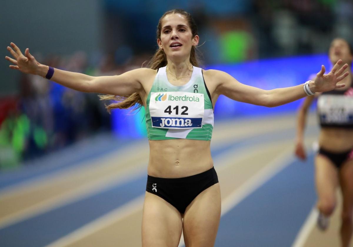 Marta García, en el momento en el que se proclama campeona de España de 3.000 metros.