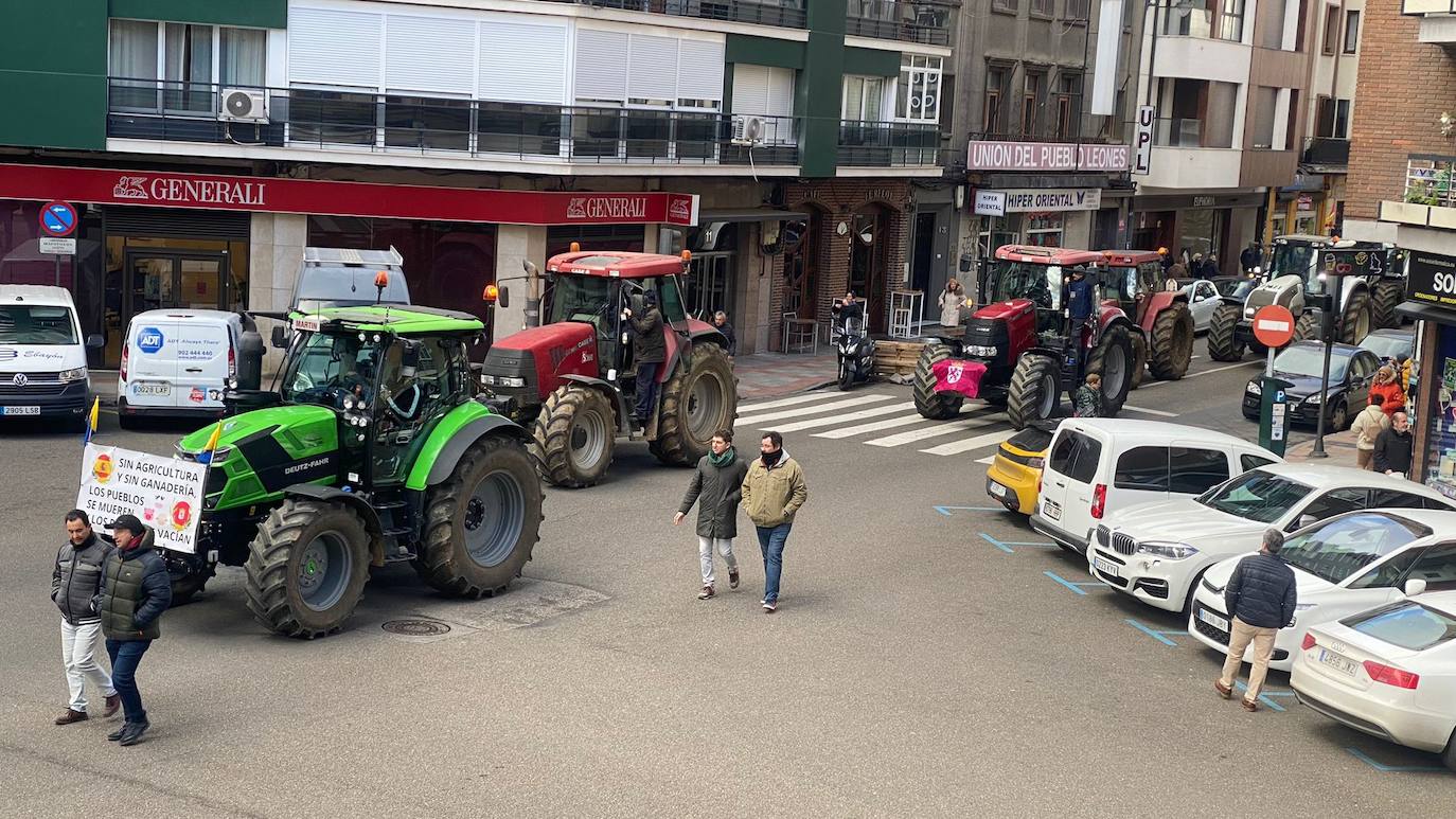 Revive la tractorada de las Opas desde dentro