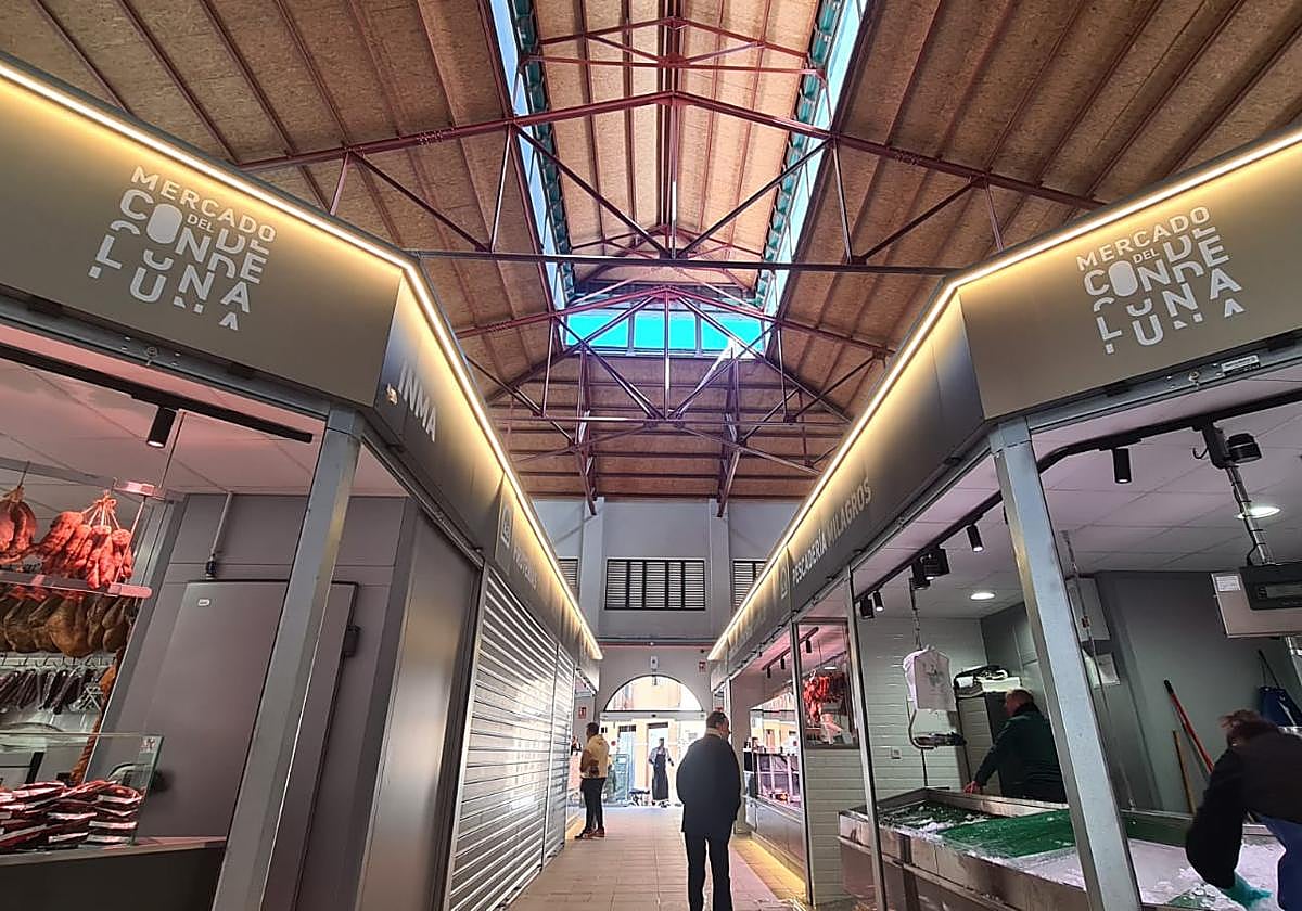 El mercado del Conde Luna ve la luz: «La ilusión se nos nota; era muy necesario»