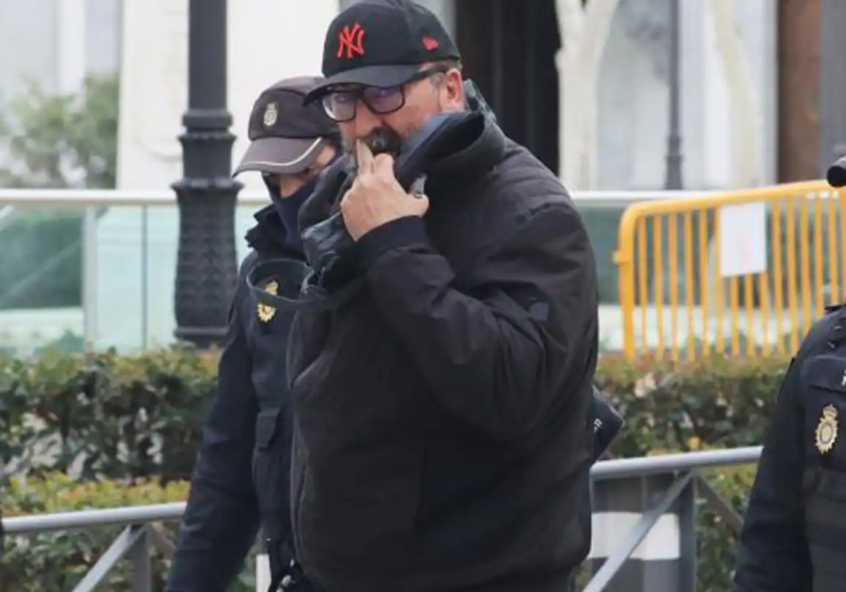 Koldo García, abandonando en libertad con cautelares la Audiencia Nacional el pasado jueves.