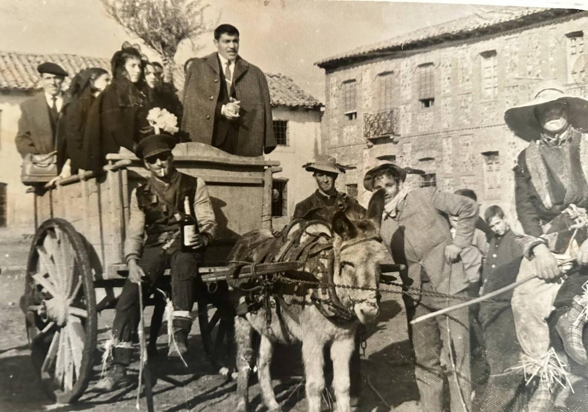 Una boda antrueja en Villadangos del Páramo en el siglo XX.