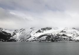 Imagen desde el pantano de Riaño.