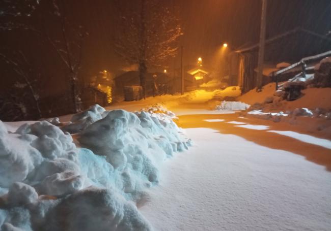 Imagen de la nevada en Ferreras facilitada por Protección Civil.