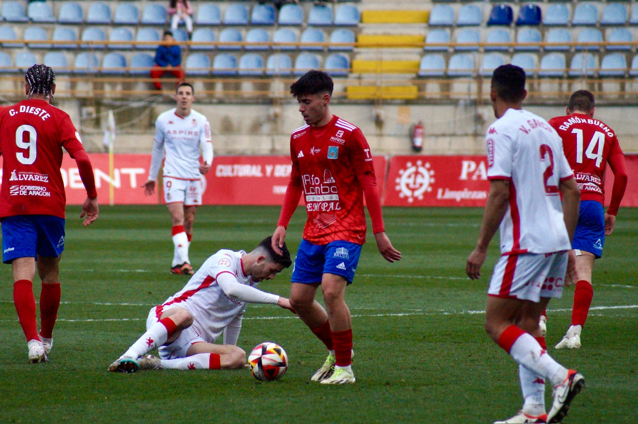 Todas las imágenes del empate entre Cultural y Tarazona