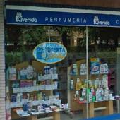 Una tienda de perfumes en La Palomera, nueva víctima de un robo por alcantarillazo