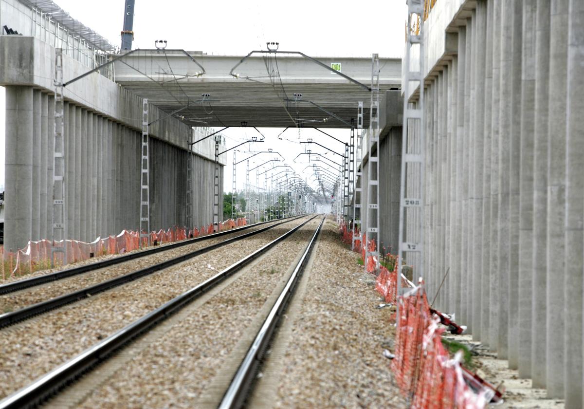 Obras en la pérgola de Torneros.