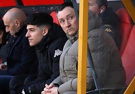 Raúl Llona, en el banquillo de la Cultural el pasado sábado en el partido ante el Tarazona.