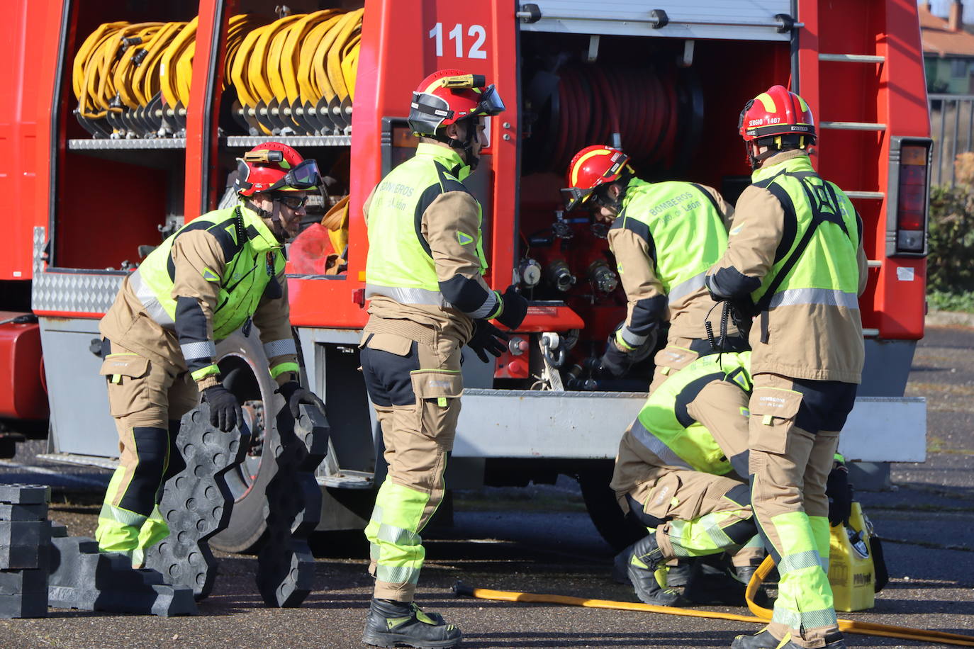 Simulacro efectuado por el cuerpo de Bomberos de León.