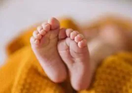Imagen de archivo de un bebé recién nacido