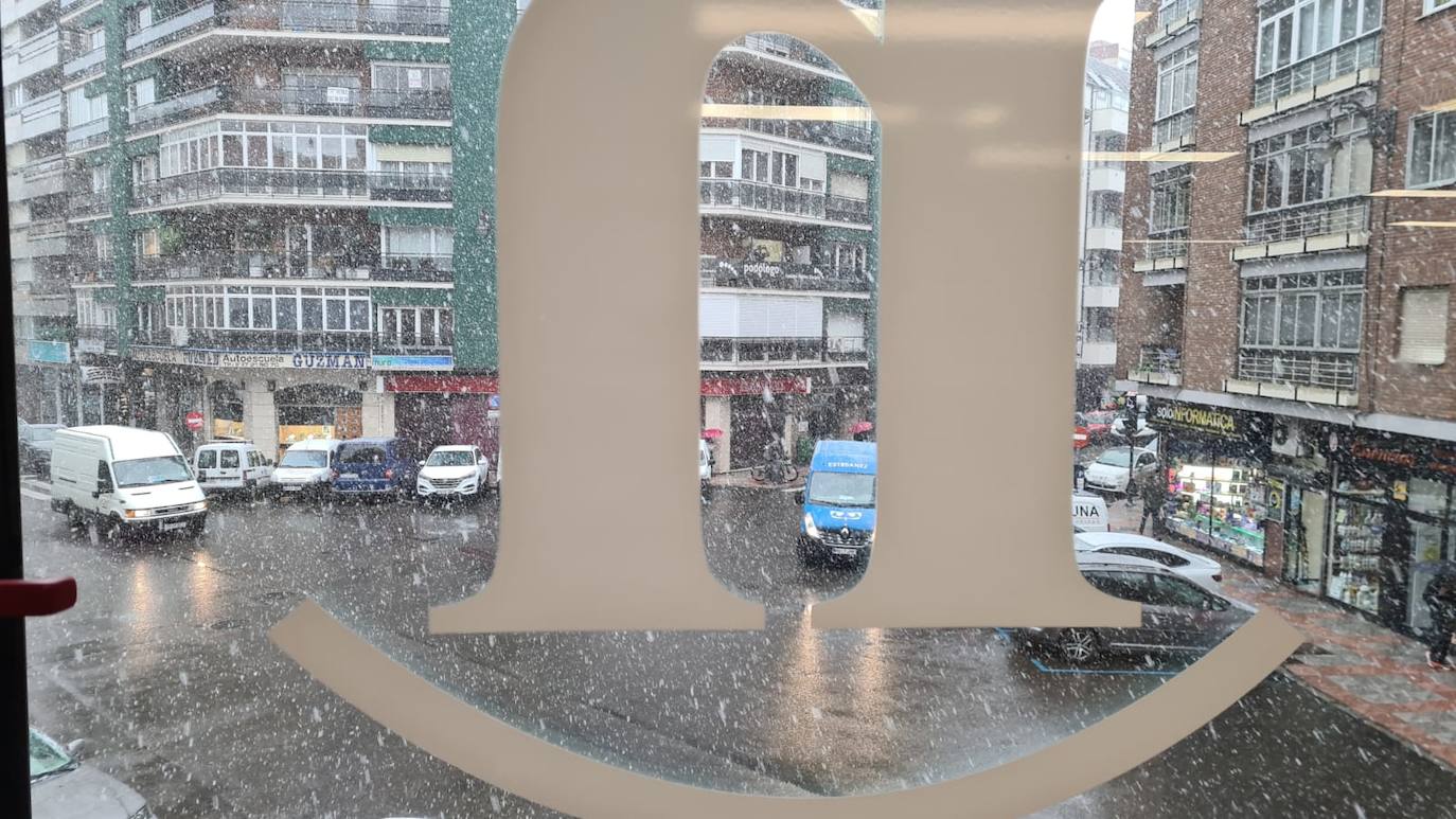La nieve llega a León ciudad