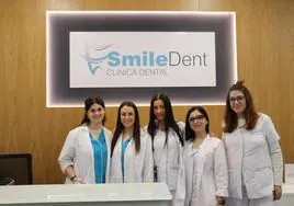 Equipo de la Clínica dental SmileDent en León