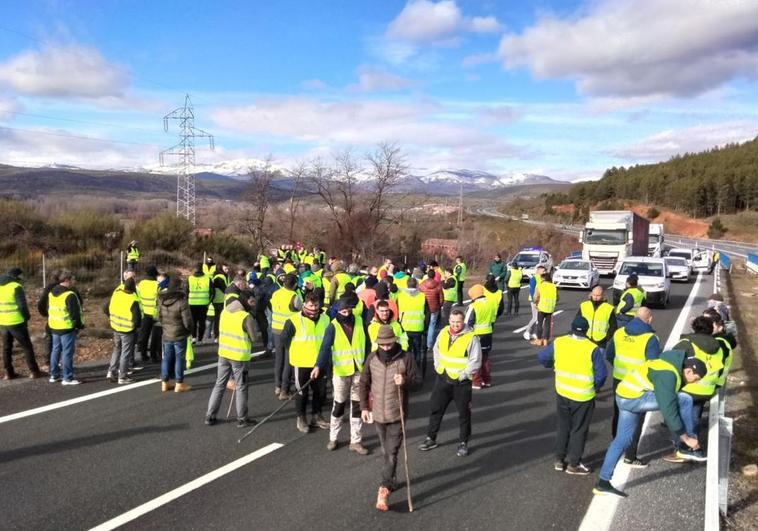 Protesta del campo en la AP-66