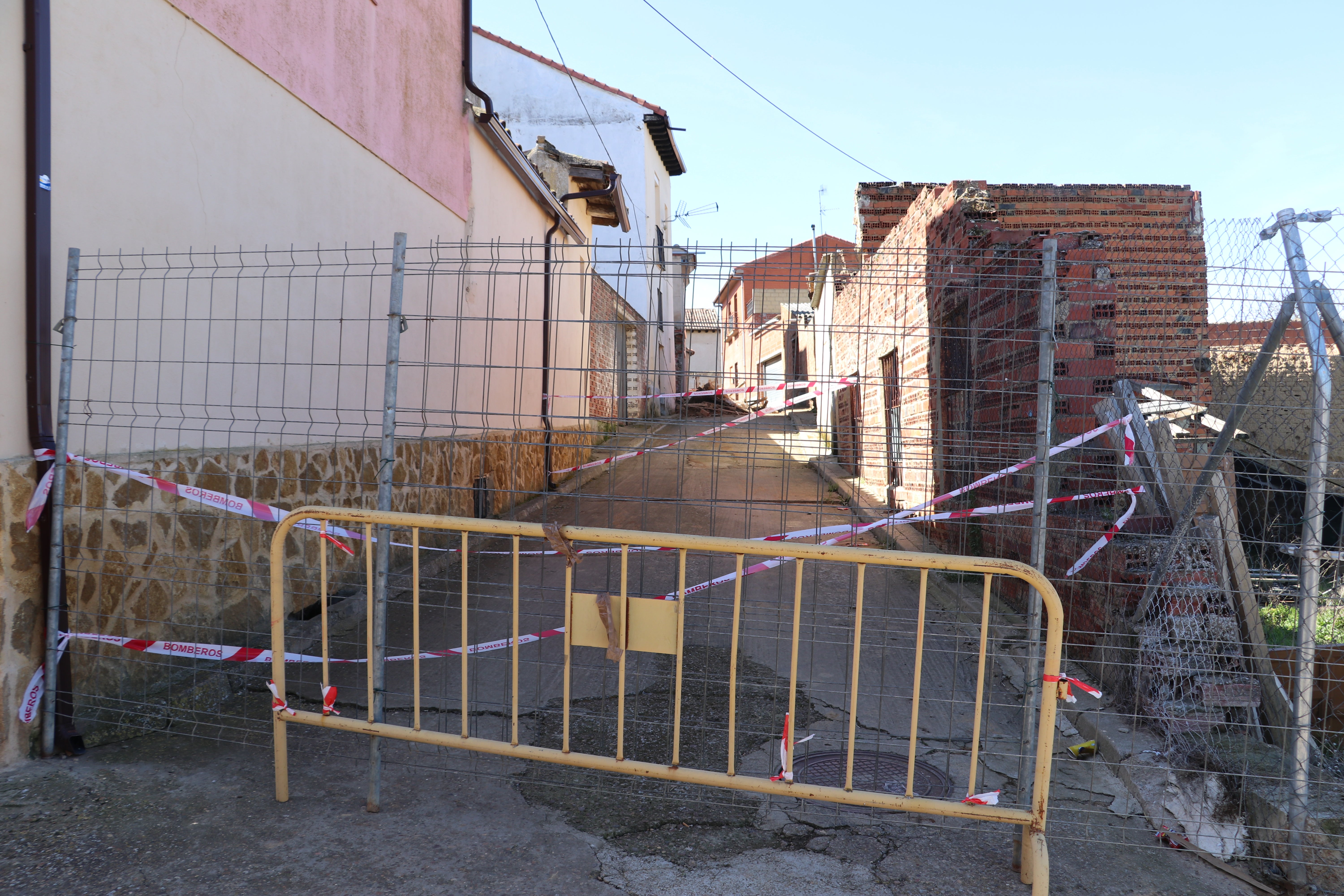 Derrumbe de una casa en Valderas