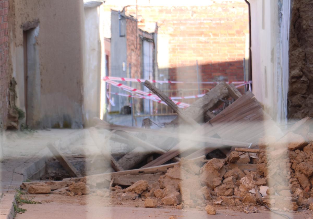 Derrumbe de una casa en Valderas