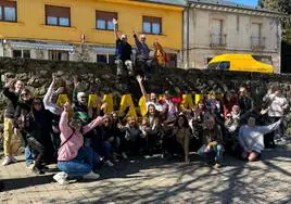 Imagen de los habitantes de La Magdalena durante la grabación.