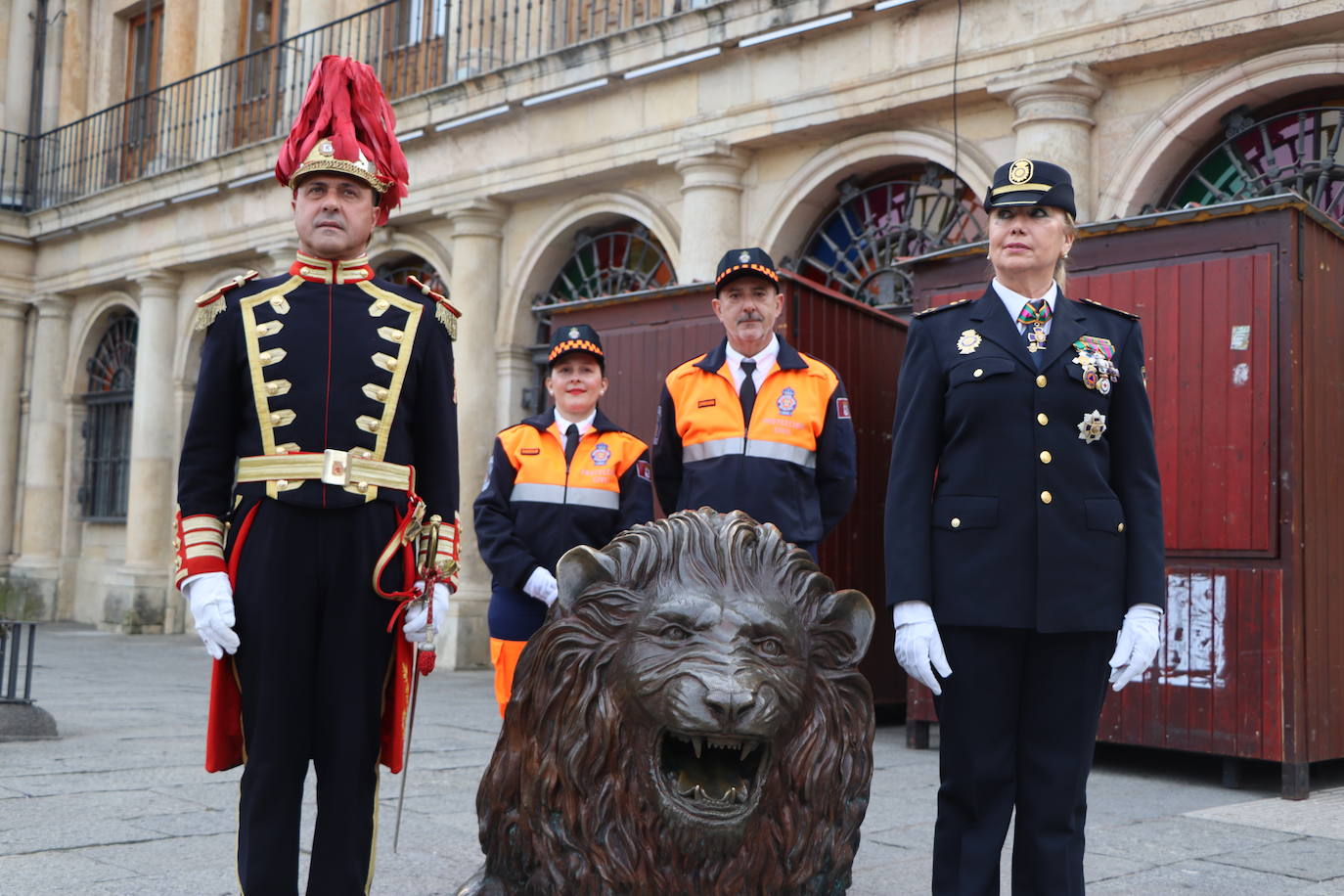 La escolta de los pasos de León