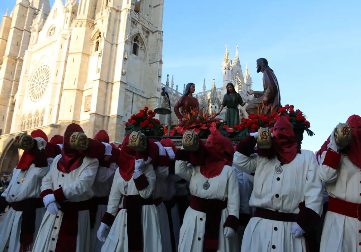 Imagen de la procesión de la Sagrada Cena en la Catedral de León, 2023.