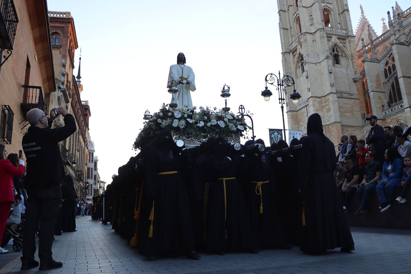 Procesión de Hermandad en León