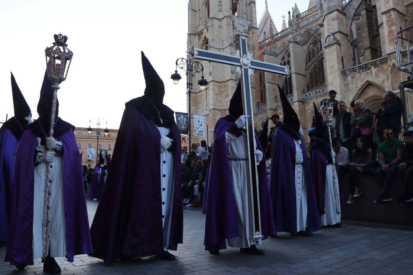 Procesión de Hermandad en León