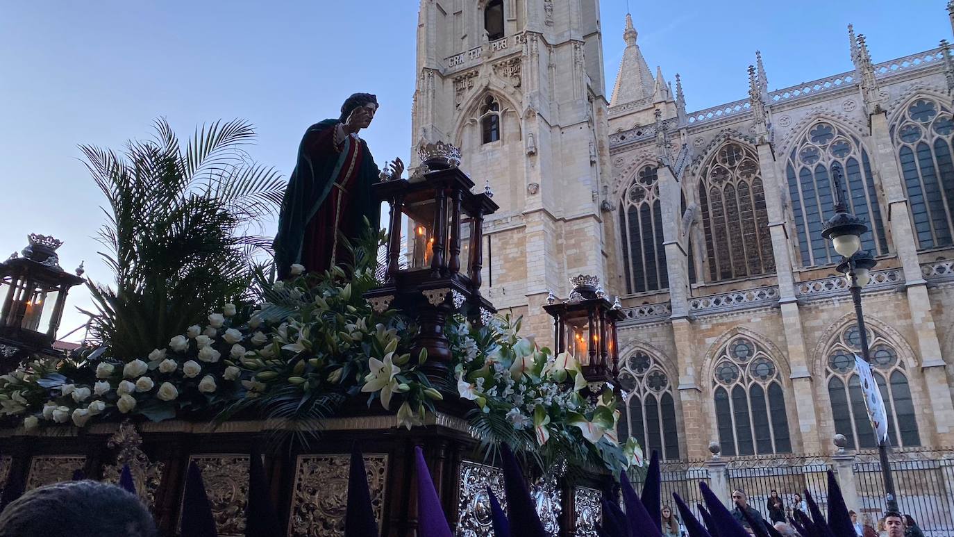 Procesión de Hermandad en León