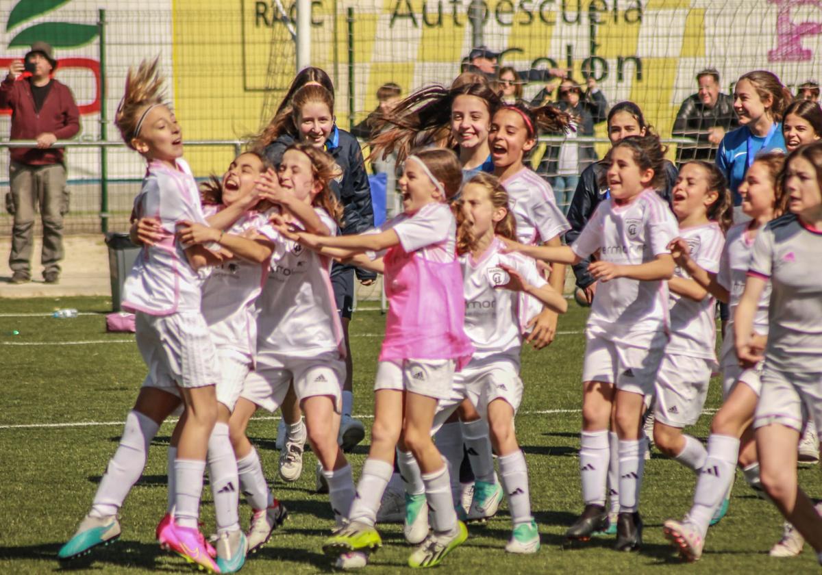 El Espanyol reina en un torneo de alta alcurnia